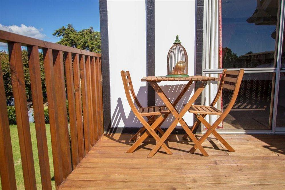 Tudor Manor Bed & Breakfast Paraparaumu Exterior photo